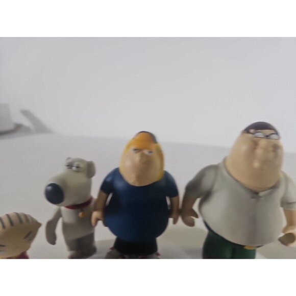 Family Guy Action Figures MEZCO 2006 Peter Meg Chris Brian Lois Stewie Lot of 7 - Picture 5 of 8
